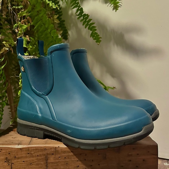 Bogs Amanda Plush Waterproof Chelsea Boots Women’s Size 8 - EUC, Worn Once - Picture 3 of 13